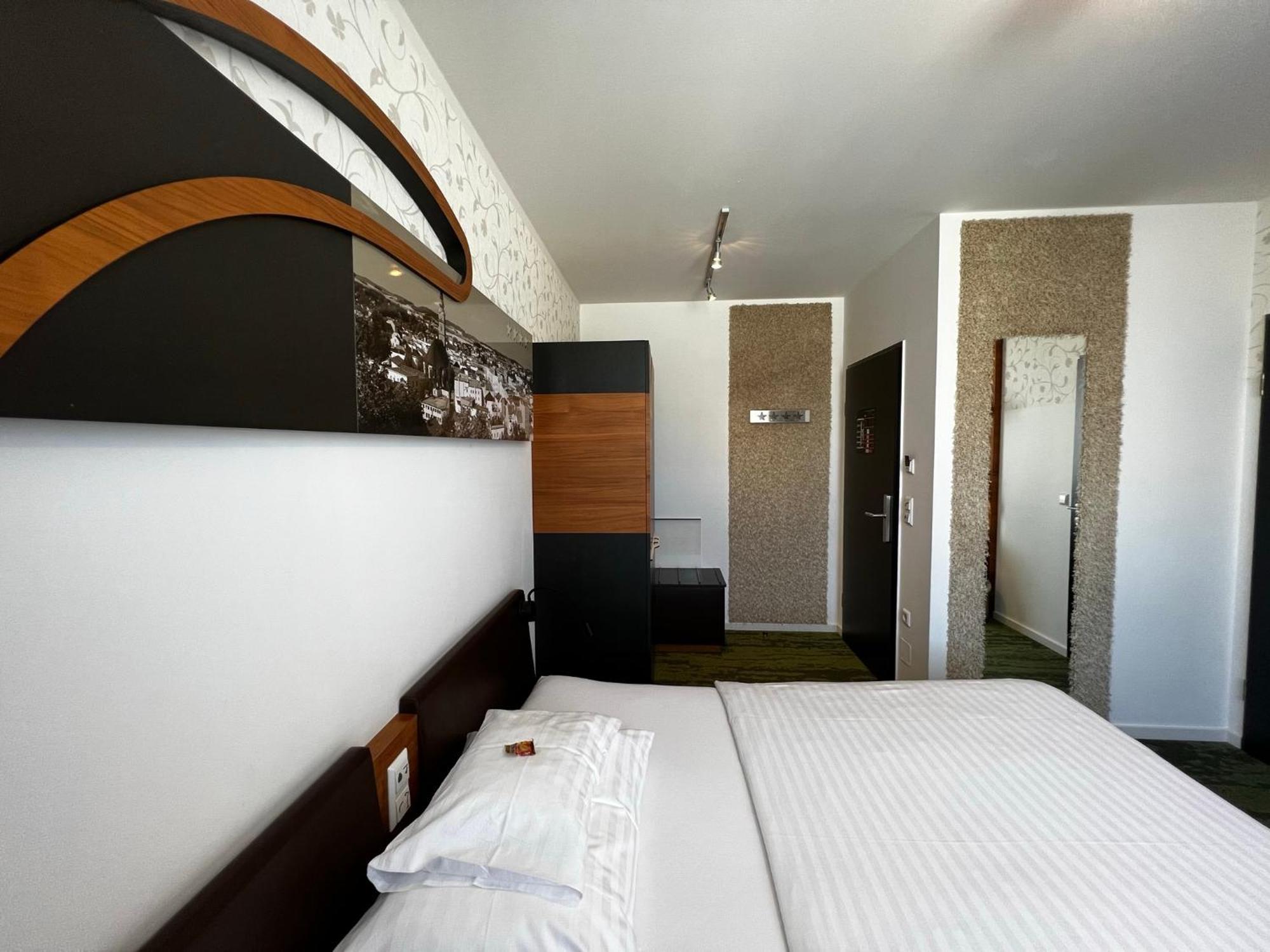 H+ Hotel Ried Рид  Экстерьер фото