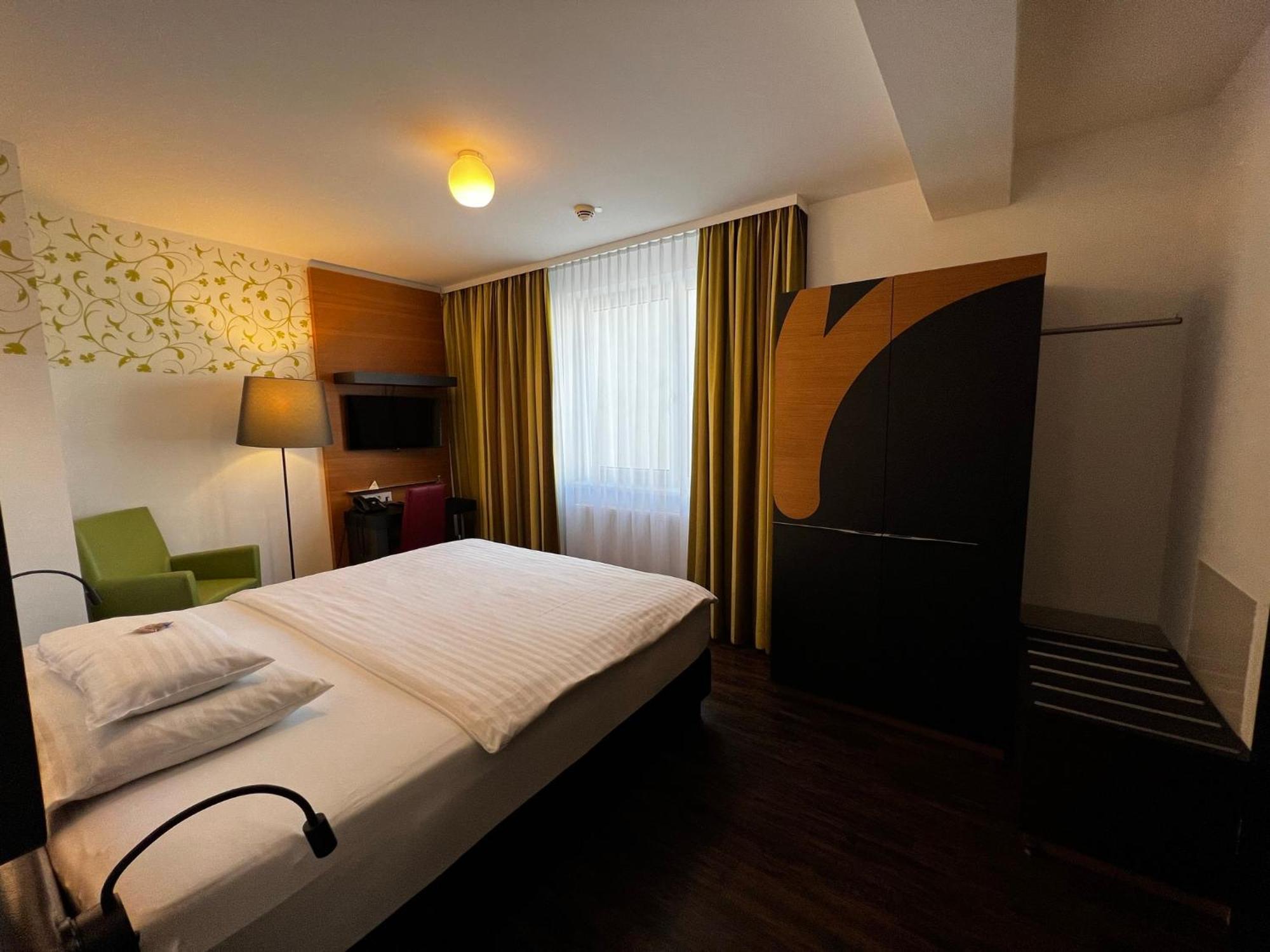 H+ Hotel Ried Рид  Экстерьер фото